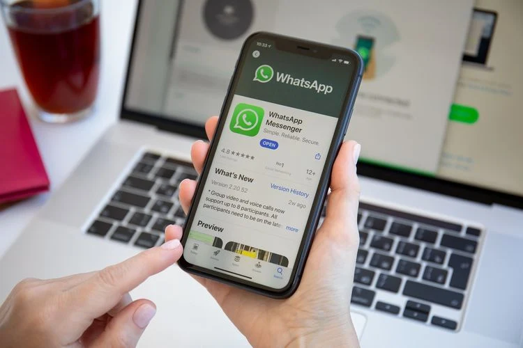 Cara Mudah Transfer Chat WhatsApp Dari Android Ke iPhone