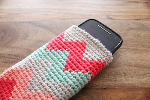 Not 2 late to craft: Funda de ganxet per al mòbil / Tapestry crochet Smartphone sleeve