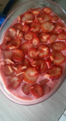 CREME DE MORANGOS COM KEFIR DE LEITE