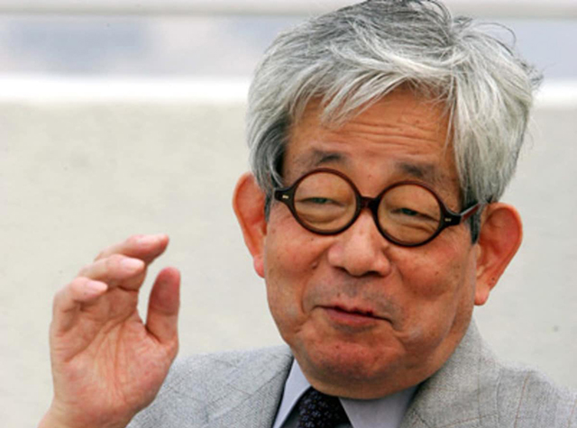 Murió a los 88 años el escritor japonés Kenzaburo Oe, Premio Nobel de Literatura 1994