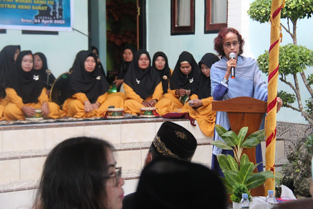 Angela Frank Gusbager Gelar Buka Puasa Bersama Anggota TP-PKK Keerom dan Masyarakat.lelemuku.com.jpg