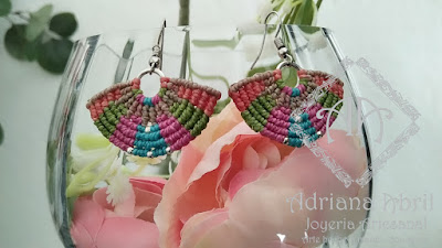 Pendientes en macramé, aros, aretes, Earrings, hoops, earrings in macramé by #AdrianaAbril instagram