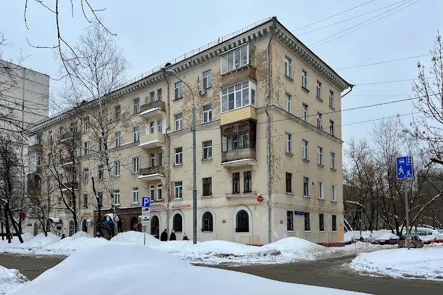 Нижняя Первомайская улица, жилой дом 1954 года постройки