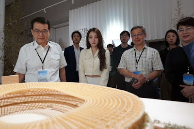 台中市府團隊參觀隈研吾五感建築展，吸取經驗提升公共建設，致力於創造幸福宜居城市