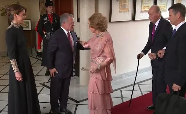 Princess Rajwa wore a wedding dress designed by Lebanese designer Elie Saab.Princess of Wales wore a dress by Elie Saab