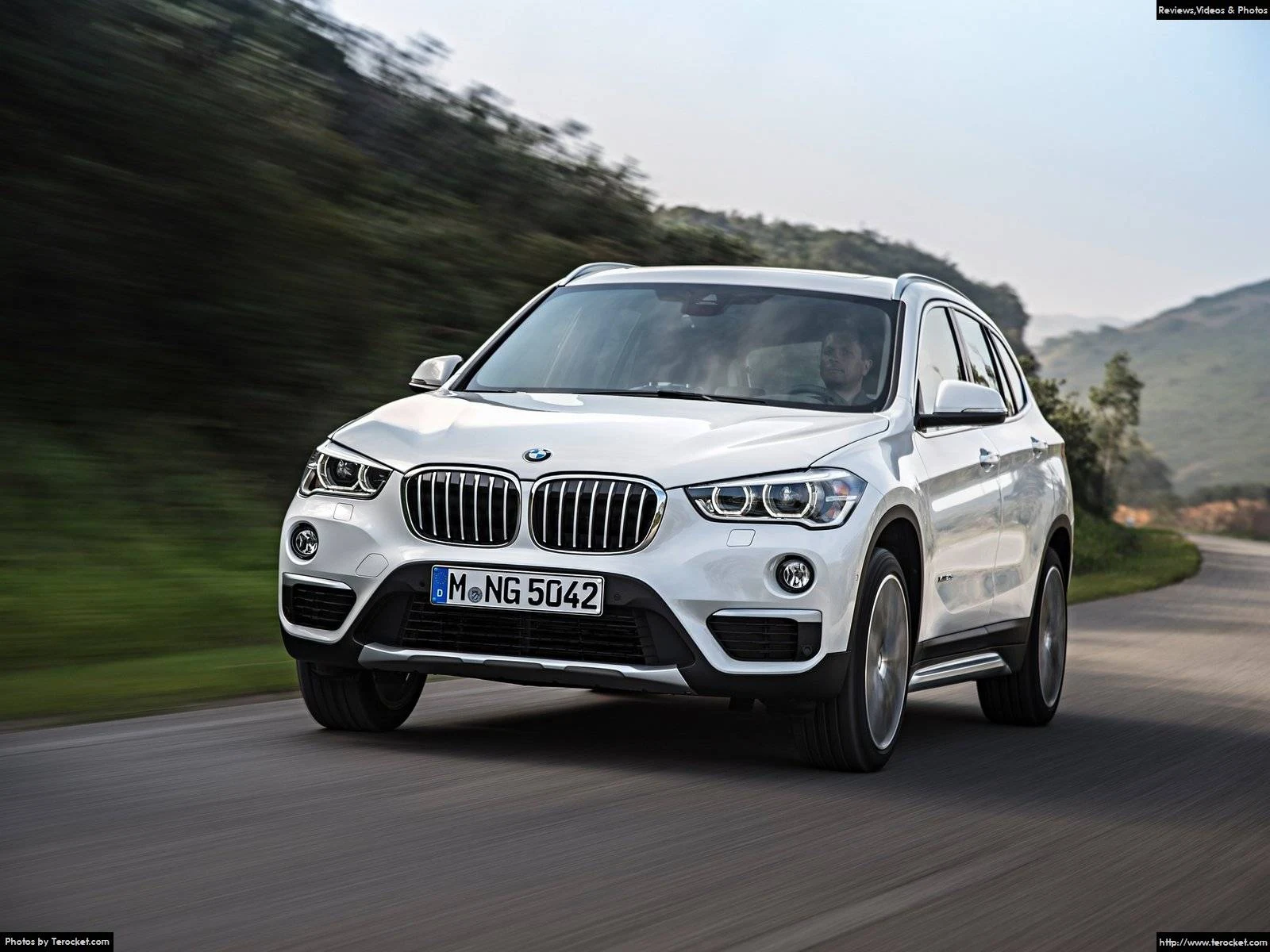 Hình ảnh xe ô tô BMW X1 2016 & nội ngoại thất