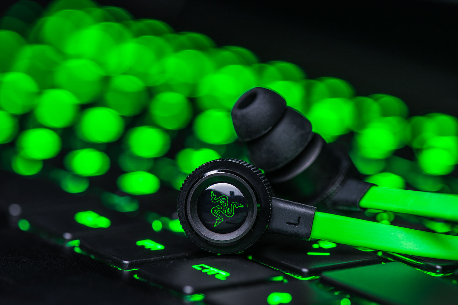 ความแตกต างระหว าง Razer Hammerhead Pro V1 Vs Razer Hammerhead Pro V2 ใครท กำล งจะเล อกซ อต องอ าน