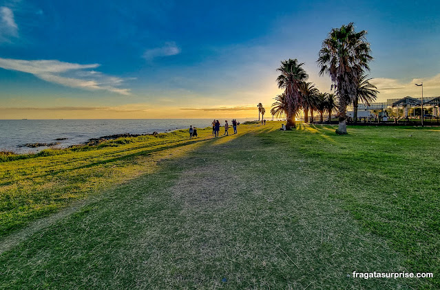 Pôr do sol em Playa Ramirez, Montevidéu, Uruguai