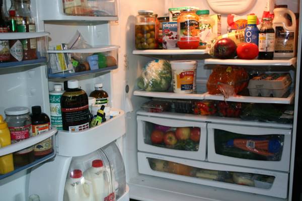 Tủ lạnh chất đầy thức phẩm có tốn điện hơn không?