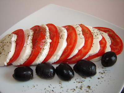 Articole culinare : Salata Caprese (Monti)