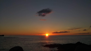 三角岩ふもとからの夕陽