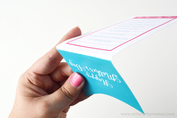 Free Printable Mother's Day Candy Bar Wrapper with Questionnaire at artsyfartsymama.com