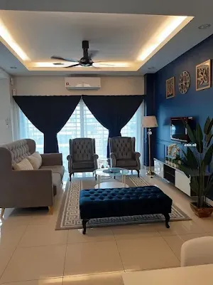 Desain Ruang Tamu dan Keluarga Kombinasi Warna Biru Tua dan Putih Gambar 2 Dekorasi Interior Rumah