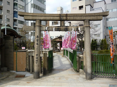 亀の池の鳥居