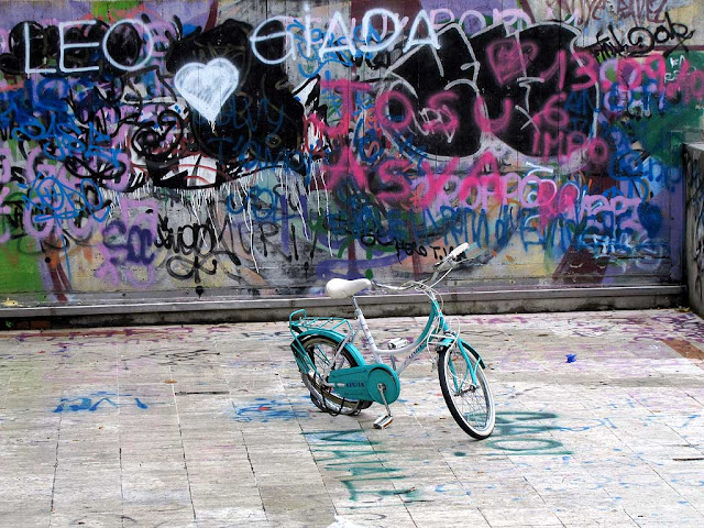 Abandoned bike and graffiti, Attias, Livorno