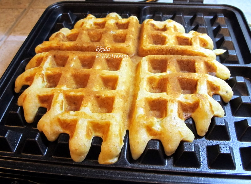 Koleksi 1001 Resepi: crispy waffle