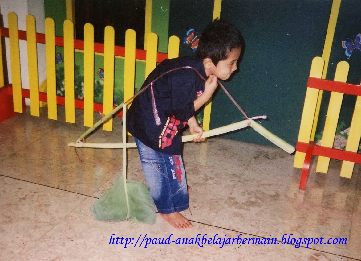 KUMPULAN GAMBAR FOTO ANEH UNIK DAN LUCU ANAK USIA DINI DI INTERNET