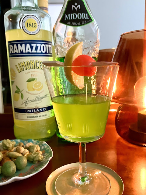 Rezept für den Cocktail Limoncello Midori Sour - Lifestyle ü50 Looks of LoveT.
