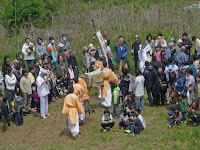 桂川を渡る船渡御は市民も人気もあり多くの人々で賑わっていた。