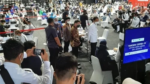 Presiden Jokowi Sampaikan Alasan Awak Media Diberi Vaksin Covid-19, PWI Apresiasi Pemerintah.