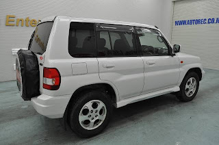 2000 Mitsubishi Pajero io 4WD