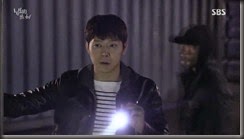 Sinopsis The Girl Who Sees Smells Episode 7