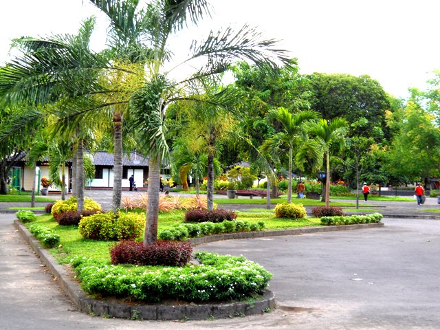 MPV LANDSKAP DAN NURSERI TAMAN DI SEKITAR CANDI PRAMBANAN 