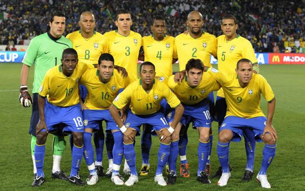   PLAYERS WALLPAPER: Brazil FIFA World Cup 2010 Best Football Team  football brazil world cup team