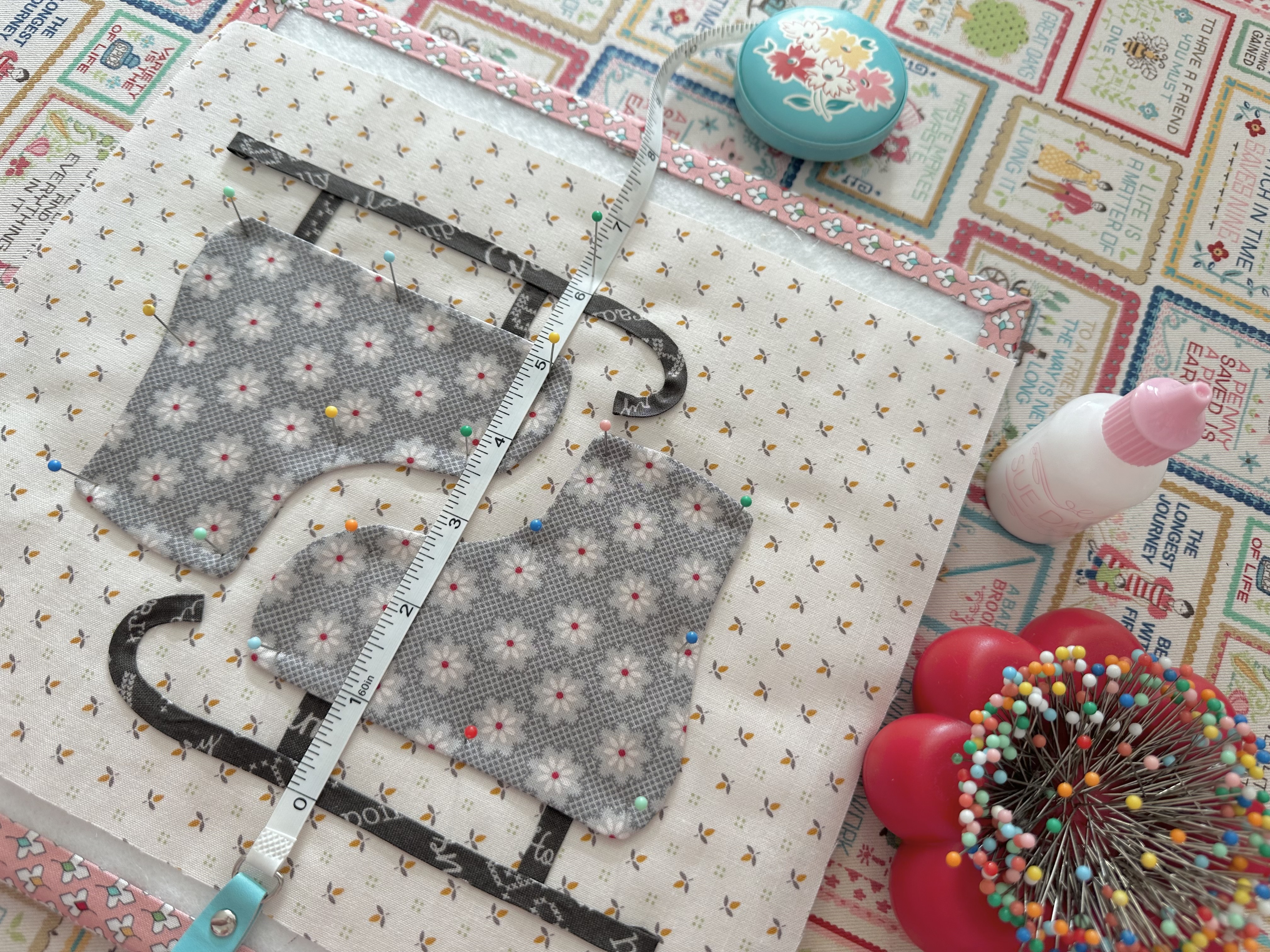 Bee In My Bonnet: Let's Make a SNOWMAN Sew Along - Week Five!!