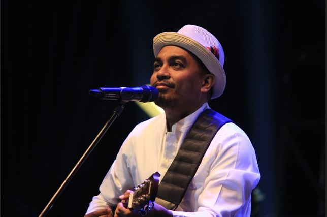 Download Lagu Glenn Fredly Mp3 Lengkap Terpopuler 2019 ...