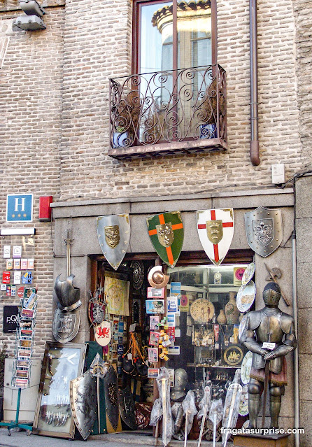 Lojas de souvenir em Toledo, Espanha