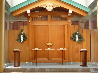 八劔神社拝殿