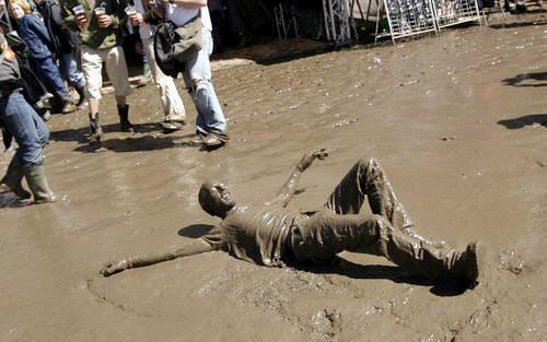 Festival of mud and rock under water