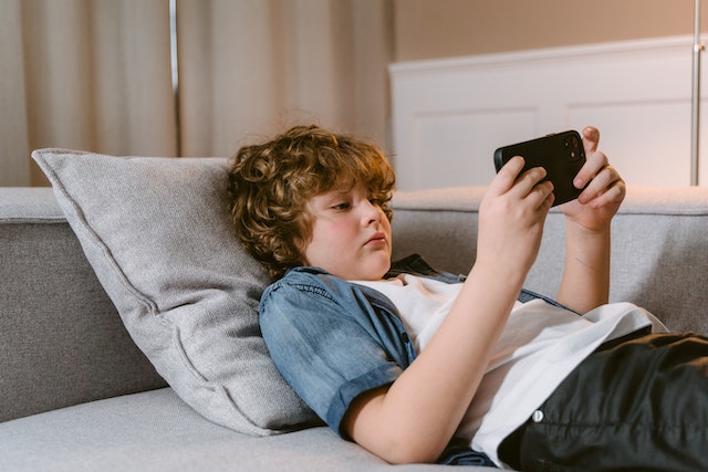 Harmful-Effects-of-Mobile-Phones-on-Children