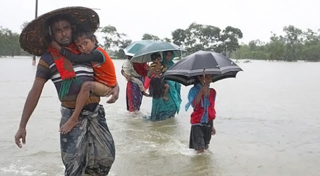 ভয়াবহ বন্যার কবলে সিলেটসহ উত্তর-পূর্বাঞ্চলের জেলাগুলো, পানি বন্দী মানুষের বাঁচার আকুতি; সিলেট; সুনামগঞ্জ; বাংলাদেশ; বন্যা; ভারত; আসাম; মেঘালয়; চেরাপুঞ্জি; Sylhet; Sunamganj; Bangladesh; India; Assam; Meghalaya; Cherrapunji; Flood