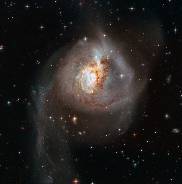 ngc-3256-fenomena-tabrakan-antara-dua-galaksi-spiral-informasi-astronomi