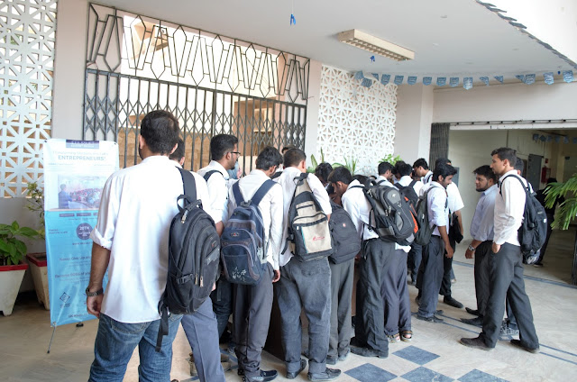 Audience Registering for the Workshop