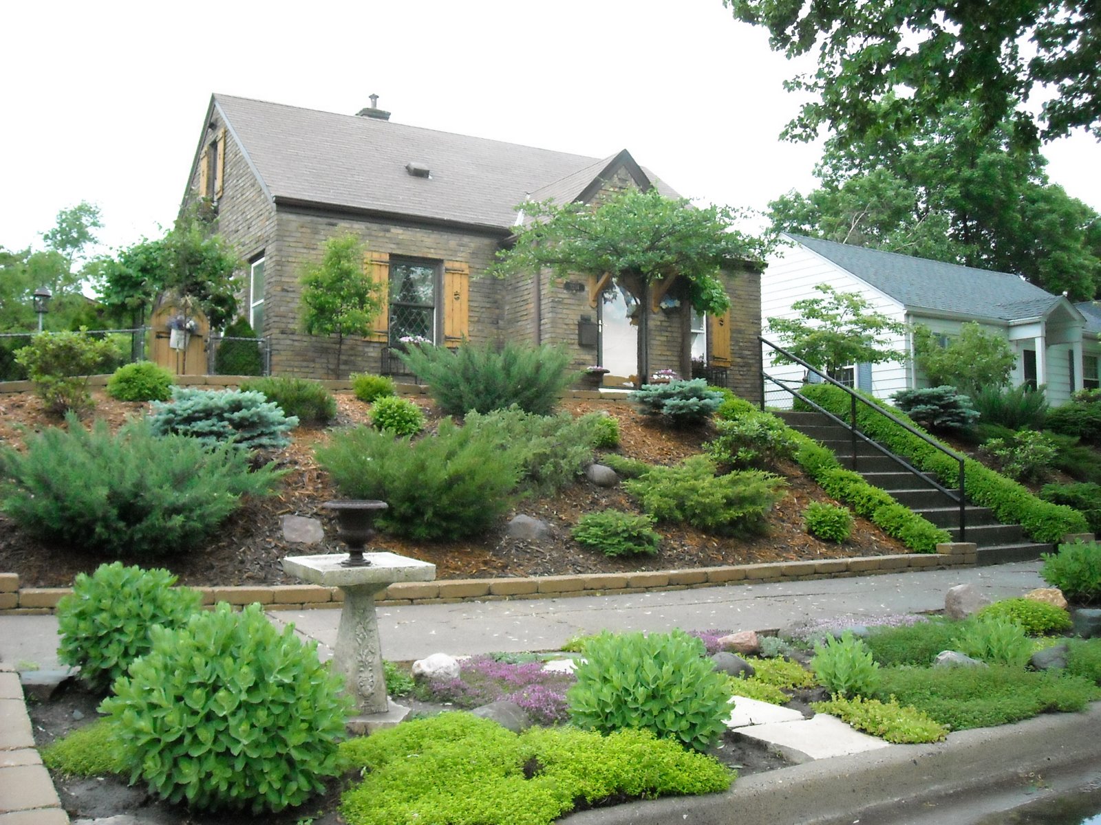 landscaping ideas for front of house on a hill Sloped Front Yard Landscaping Ideas | 1600 x 1200