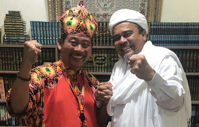 Saat Umroh Ketemu Habib Rizieq, Begini Kata Pelawak Qubil AJ