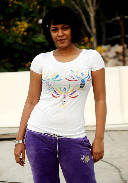 mumaith khan unseen pics