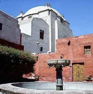 Foto al Monasterio de Santa Catalina - Arequipa