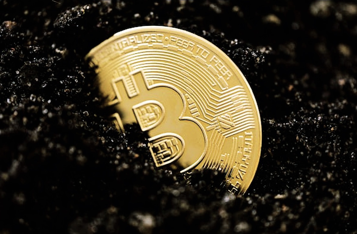 Bitcoin spot ETF volume rose, Coinbase went to court
