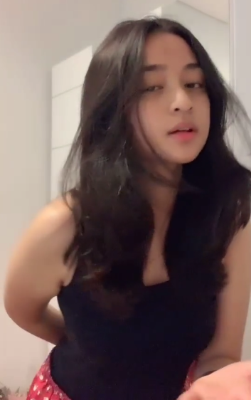 kaiahelga cantik main tiktok