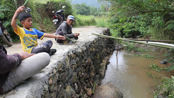 Bocil Mancing Wader