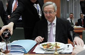 Juncker drinking