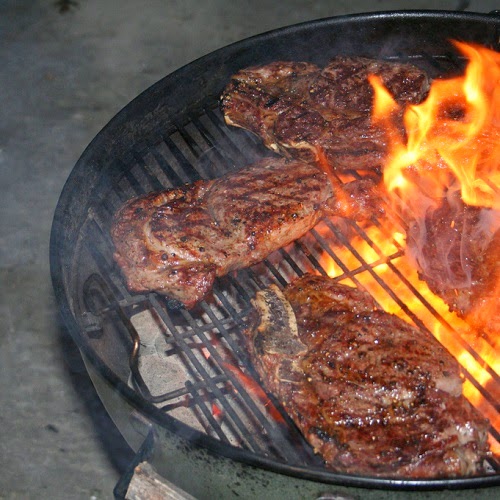 http://secretcopycatrestaurantrecipes.com/applebees-bourbon-street-steak-recipe/