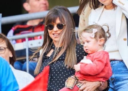 robert lewandowski's wife and daughter