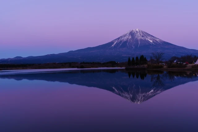 夕暮れ時の逆さ富士～田貫湖（静岡）