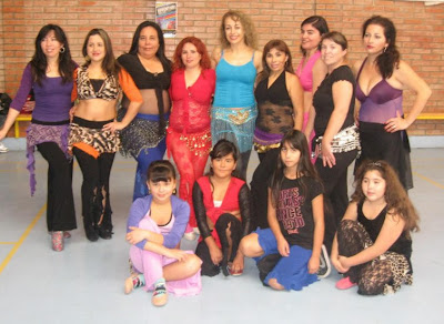 Taller de danza árabe en Iquique, Chile.