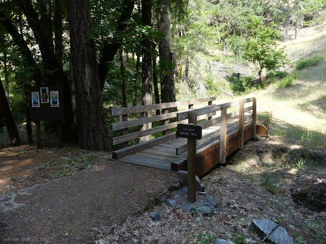 20: bridge over very little at the trailhead